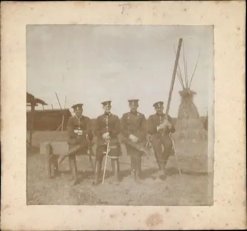 Foto Pionier Kommando Dresden, Deutsche Soldaten in Uniform, Hassel 107, v. Loetern, Müller