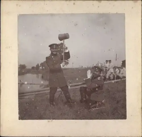 Foto Pionier Kommando Dresden, Obltnt. Fischer 139 mit Hammer