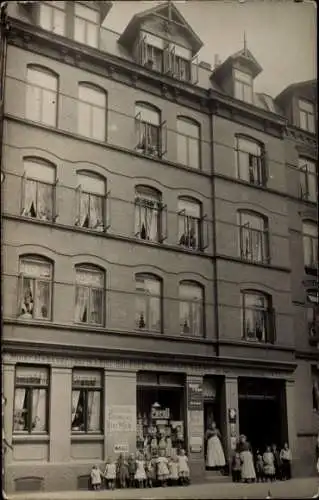 Foto Ak Deutschland, Wohnhaus Bäckerstraße 9, Geschäft Heinrich Ratjen, Anwohner