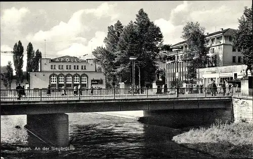 Ak Siegen in Westfalen, Partie an der Siegbrücke, Apollo Theater