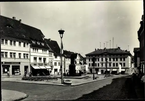 Ak Lutherstadt Eisleben, Marktplatz, Luther Denkmal