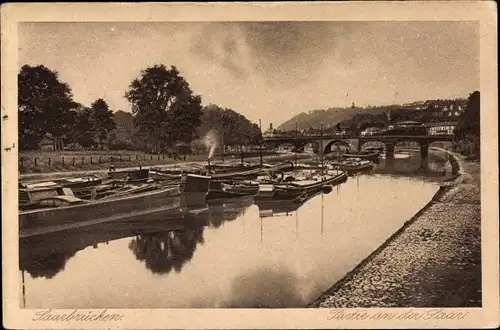 Ak Saarbrücken im Saarland, Partie an der Saar, Brücke