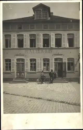 Foto Ak Weisenheim am Sand Pfalz, Pfälzer Hof