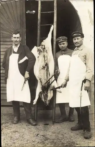 Foto Ak Drei Männer, Schlachter, Metzger
