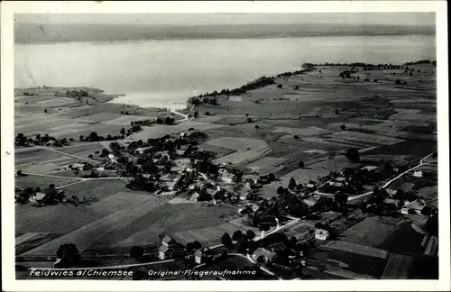 Ak Feldwies Übersee am Chiemsee, Fliegeraufnahme vom Ort