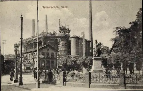 Ak Neunkirchen im Saarland, Hochöfen mit Stumm Denkmal