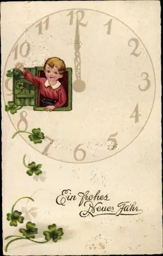 Ak Glückwunsch Neujahr, Junge am Fenster, Uhr, Kleeblätter