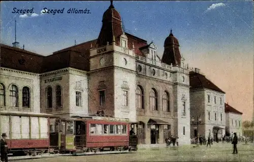 Ak Szeged Ungarn, Szeged állomás, Bahnhof, Straßenbahn