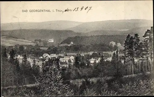 Ak Georgenthal im Tal der Apfelstädt Thüringen, Blick auf den Ort mit Umgebung