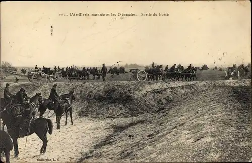 Ak L'Artillerie montee et les Obstacles, Sortie du fosee, Französische Soldaten