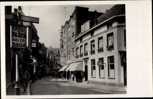 Foto Ak Eindhoven Nordbrabant Niederlande, Stadtansicht, Straße, Wegweiser