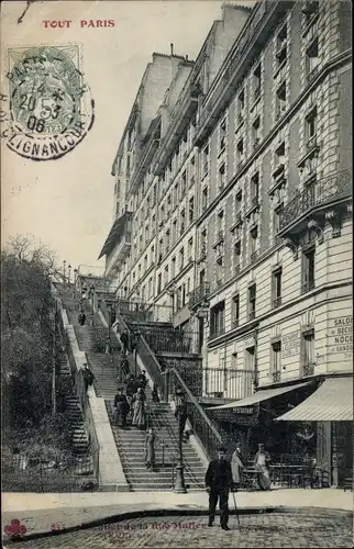 Ak Paris XVIII. Arrondissement Buttes-Montmartre, Une Rue, Freitreppen