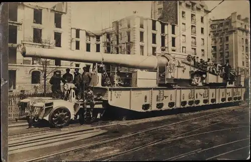 Foto Ak Französisches Geschütz auf einem Schienenfahrzeug