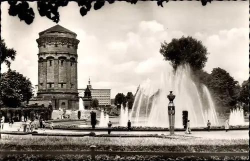 Ak Mannheim in Baden, Wasserturm mit Wasserspielen