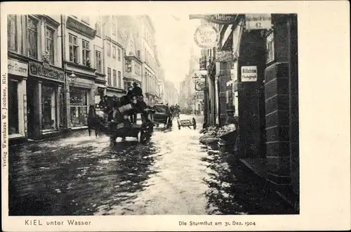 Ak Kiel, Sturmflut 31. Dez. 1904, Straßenpartie unter Wasser, Fuhrwerk