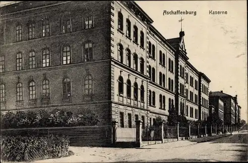 Ak Aschaffenburg in Unterfranken, Kaserne