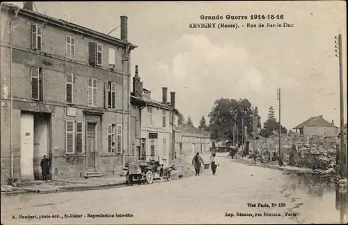 Ak Revigny Meuse, Rue de Bar le Duc, Auto, Kriegszerstörungen, I. WK