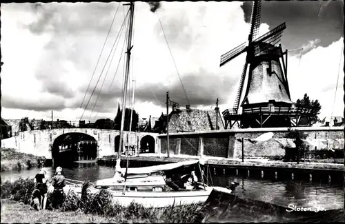 Ak Sloten Friesland Niederlande, Windmühle, Brücke, Hafen