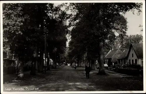 Ak Lage Vuursche Baarn Utrecht Niederlande, Dorpsstraat