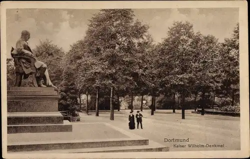 Ak Dortmund im Ruhrgebiet, Partie am Kaiser Wilhelm Denkmal