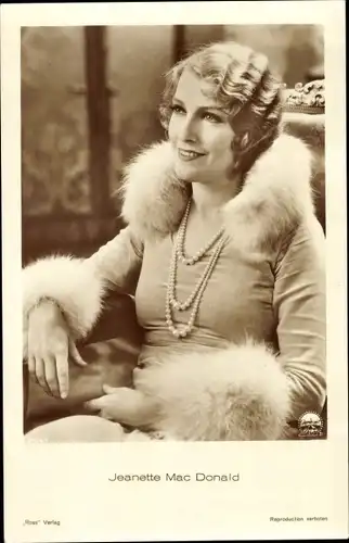 Ak Schauspielerin Jeanette MacDonald, Portrait