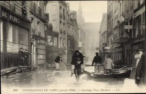 Ak Paris V., Inondations 1910, Sauvetage Place Maubert