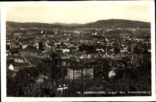 Ak Saarbrücken, Blick gegen den Schwarzenberg über die Ortschaft