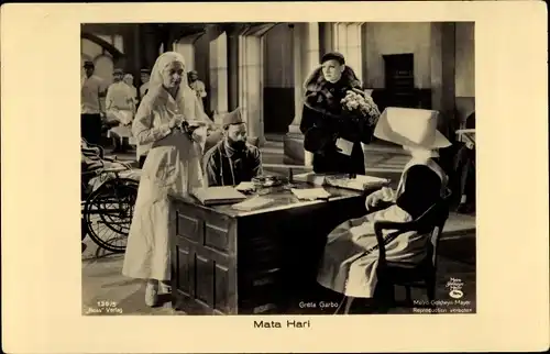 Ak Schauspielerin Greta Garbo, Mata Hari, Filmszene