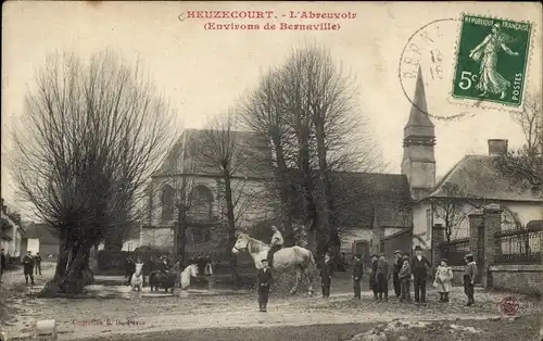 Ak Heuzecourt Somme, L'Abreuvoir, Eglise
