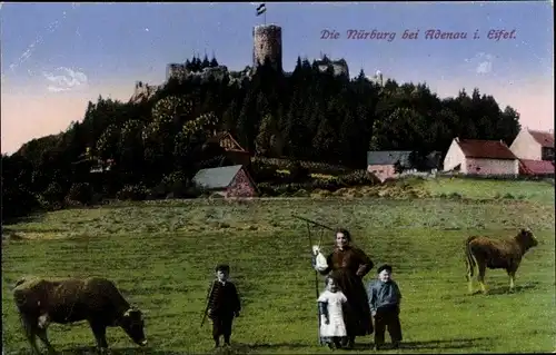 Ak Nürburg in der Eifel, Blick auf die Burg, Weide, Kuh, Bauer