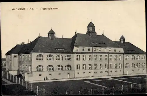 Ak Arnsdorf im Kreis Bautzen, Blick auf das Reservelazarett