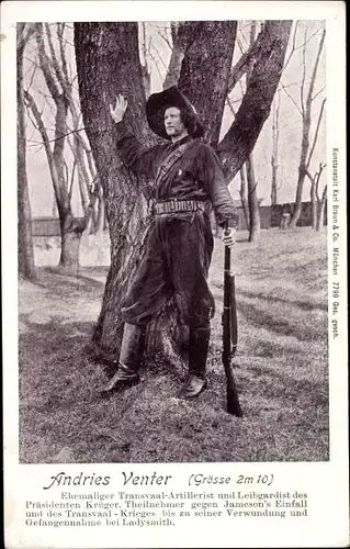 Ak Buren Riese Andries Venter, ehemaliger Leibgardist v. Paul Krüger, posiert mit Gewehr am Baum