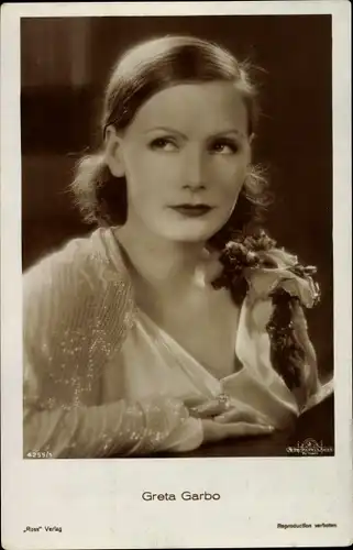 Ak Schauspielerin Greta Garbo, Portrait