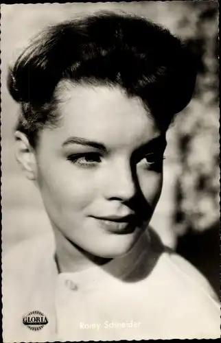 Ak Schauspielerin Romy Schneider, Portrait