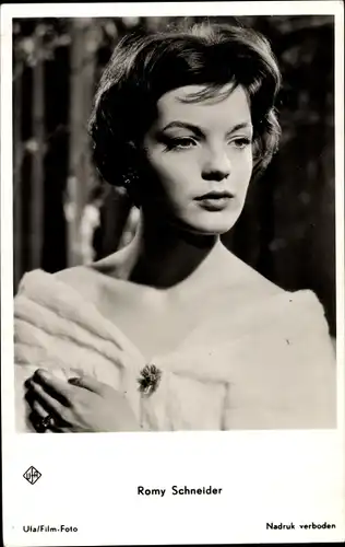 Ak Schauspielerin Romy Schneider, Portrait