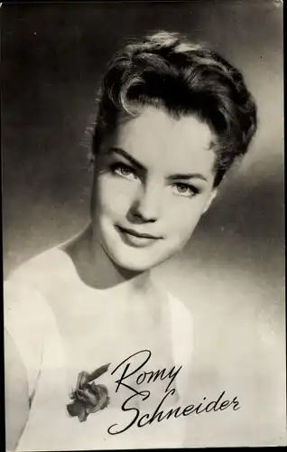 Ak Schauspielerin Romy Schneider, Portrait