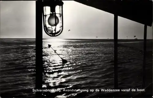 Ak Schiermonnikoog Friesland Niederlande, Avondstemming op de Waddenzee vanaf de boot