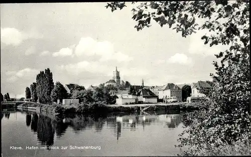 Ak Kleve am Niederrhein, Hafen mit Blick zur Schwanenburg