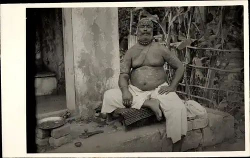 Foto Ak Kolkata Kalkutta Indien, Inder, Mann, Portrait, Priester