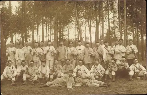 Foto Ak Französische Soldaten in Uniformen, Gruppenaufnahme