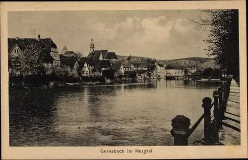 Ak Gernsbach im Murgtal, Flußpartie, Kirchturm