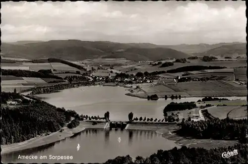 Ak Amecke Sundern im Sauerland, Fliegeraufnahme, Sorpesee, Talsperre