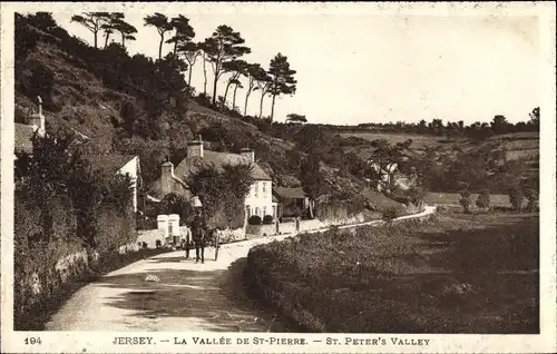 Ak Jersey Kanalinseln, La Vallée de Saint Pierre, Kutsche, Häuser
