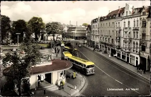 Ak Lüdenscheid im Märkischen Kreis, Partie am Markt, Autobus