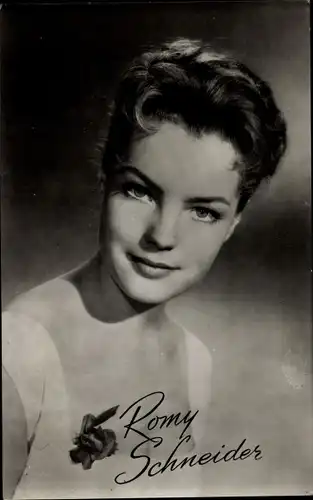 Ak Schauspielerin Romy Schneider, Portrait