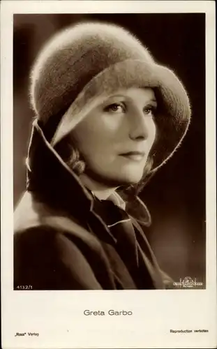 Ak Schauspielerin Greta Garbo, Portrait mit Hut