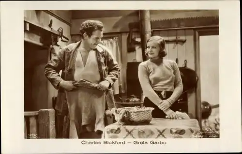 Ak Schauspieler Charles Bickford und Greta Garbo