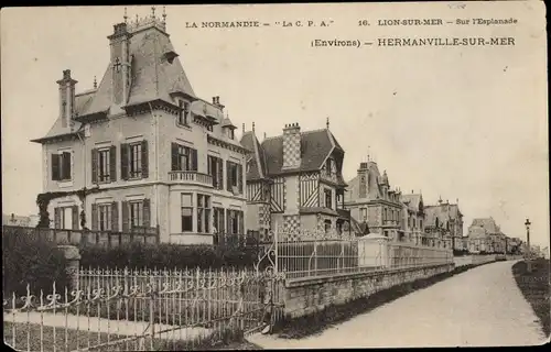 Ak Hermanville sur Mer Calvados, Sur l'Esplanade