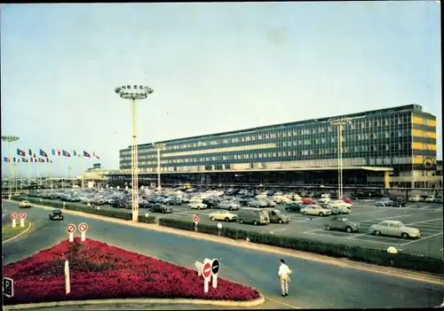 Ak Orly Val de Marne, Aeroport Paris-Orly, L'aérogare et le parking