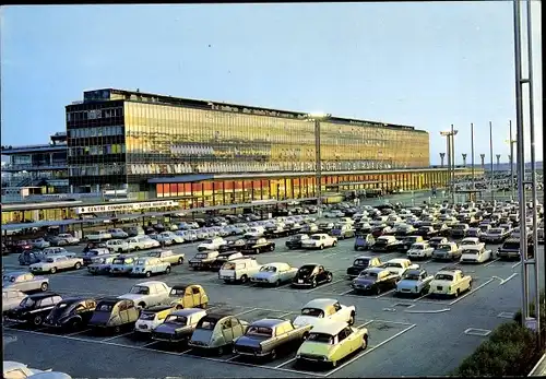 Ak Orly Val de Marne, Paris Orly, Aeroport, Südseite, Parkplatz, Autos